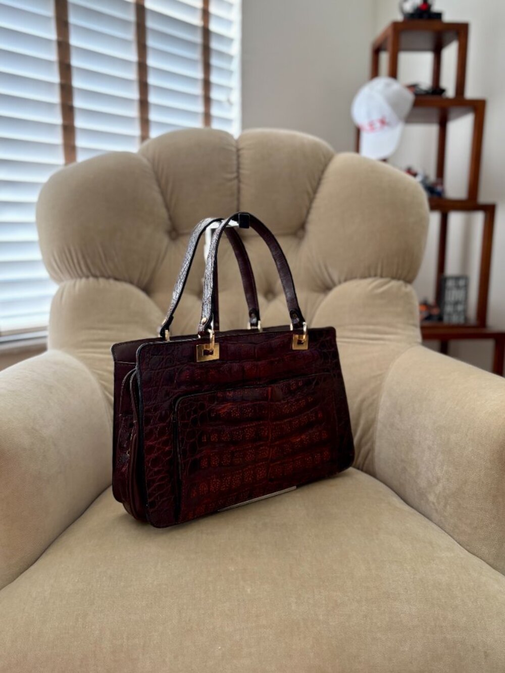 VTG Auth JORDAN MARSH Genuine Crocodile Circa 1960's Luxurious Brown Satchel Bag - Picture 2 of 8